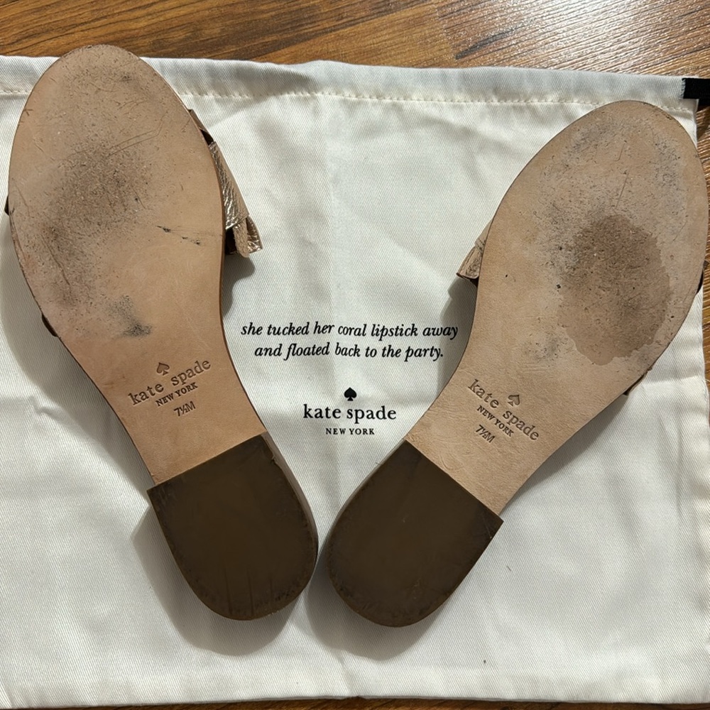 KATE SPADE NEW YORK BEAU FLATS ROSE GOLD METALLIC LEATHER SLIDE SIZE 7.5M - Picture 6 of 11